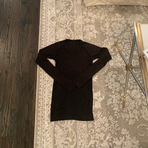 Lululemon Swiftly Tech Long Sleeve